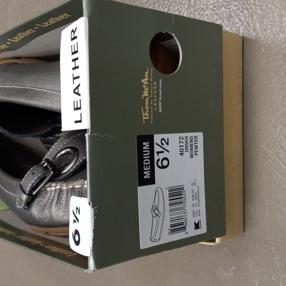 Thom McAn Pewter Colored, Leather, Loafers - Picture 13 of 13